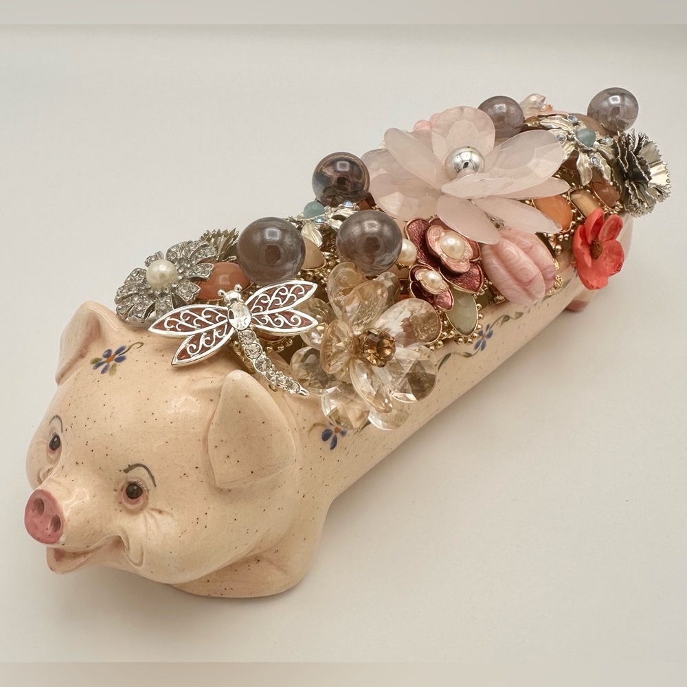 Hand Crafted Vintage Ceramic Pig Figurine: Repurposed Jewelry Flower Topper